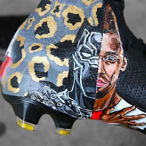 Aubameyang Wears Custom Nike Hypervenom Design